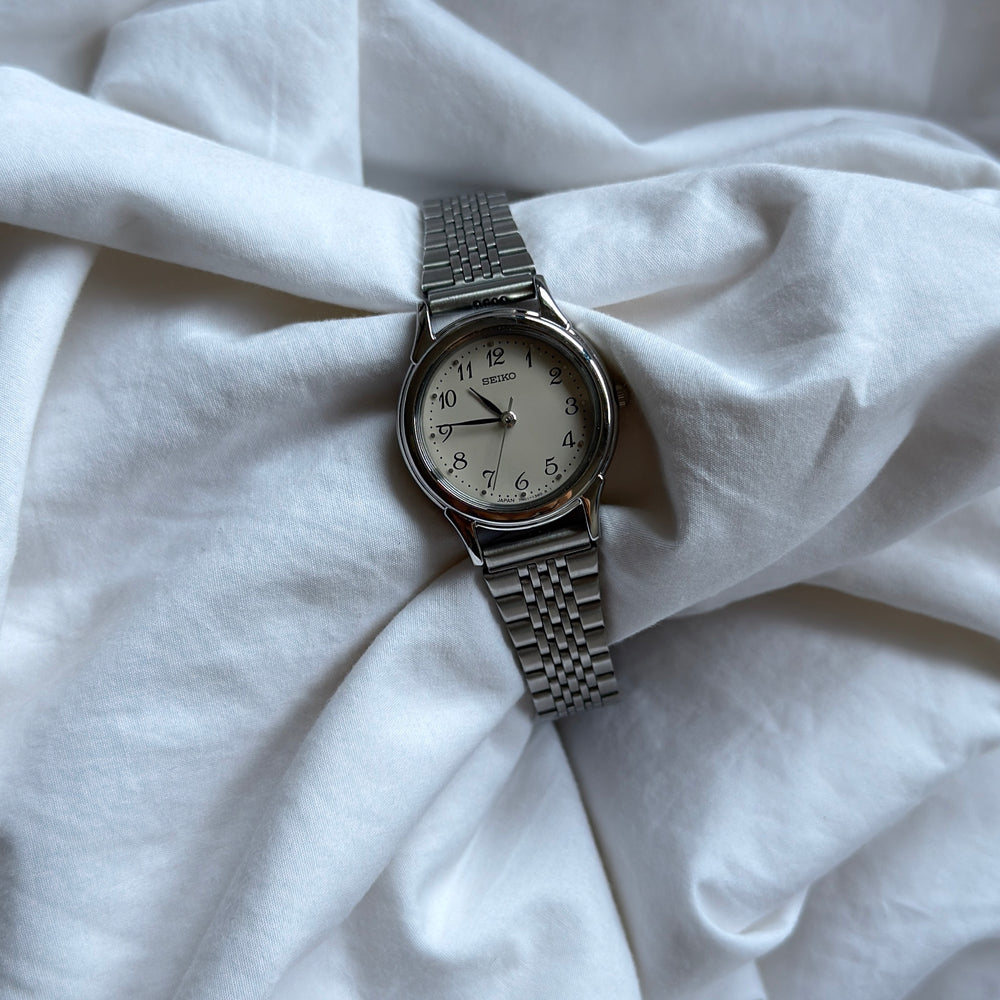 90s Seiko Silver Round Watch