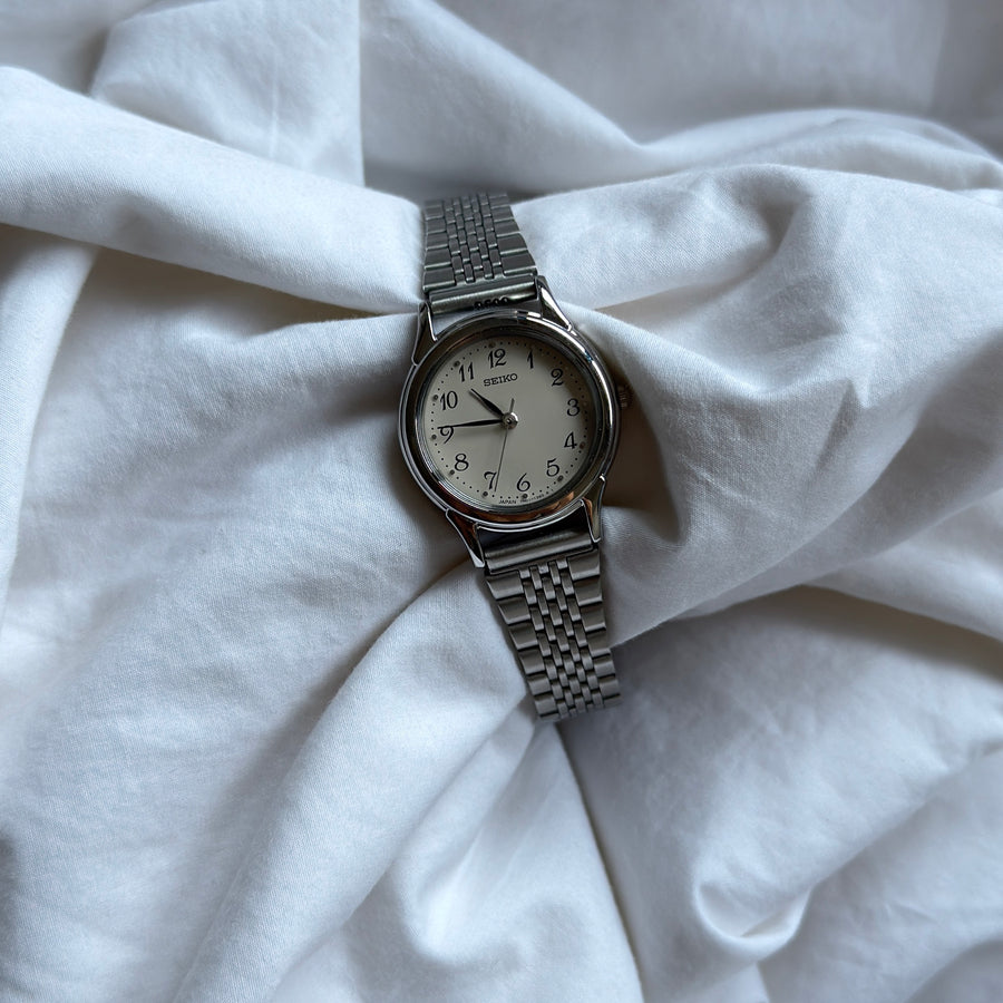 90s Seiko Silver Round Watch
