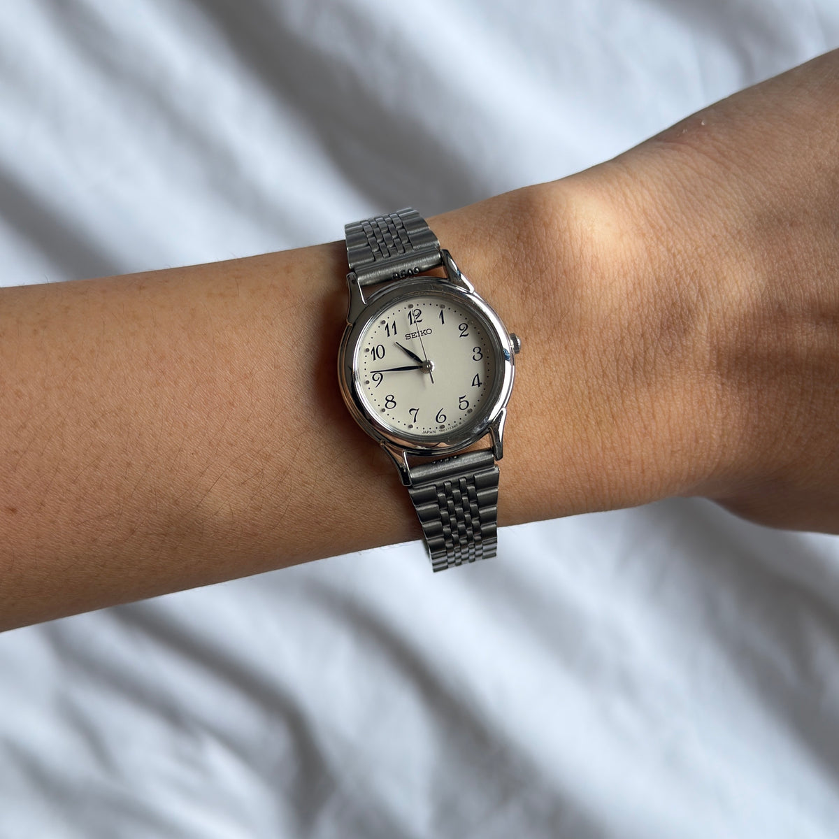 90s Seiko Silver Round Watch