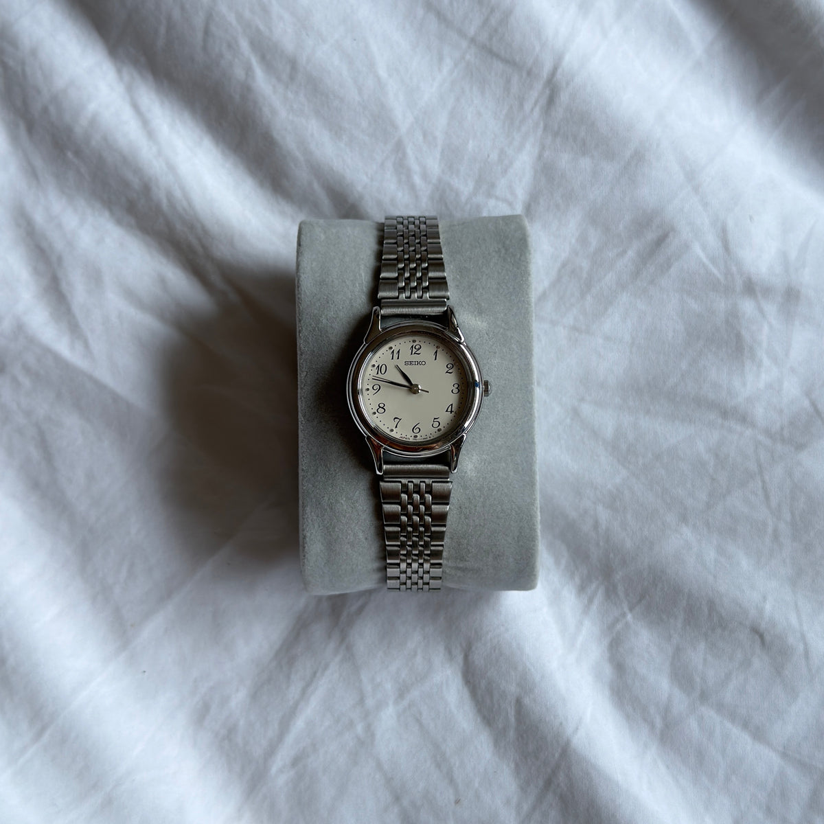 90s Seiko Silver Round Watch