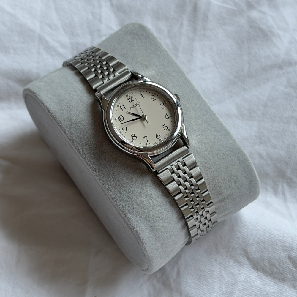 90s Seiko Silver Round Watch