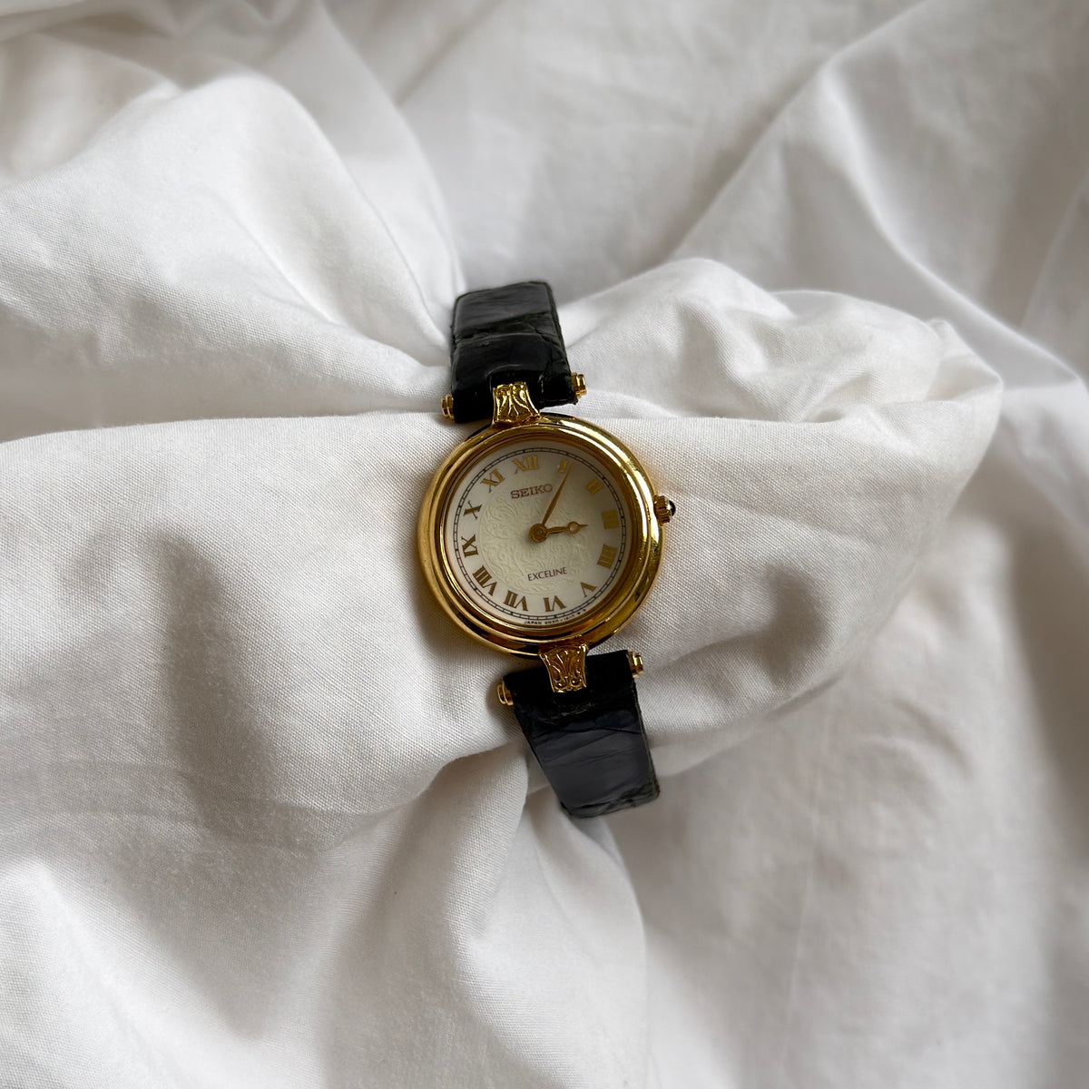90s Seiko Exceline Round Roman Numeral Watch