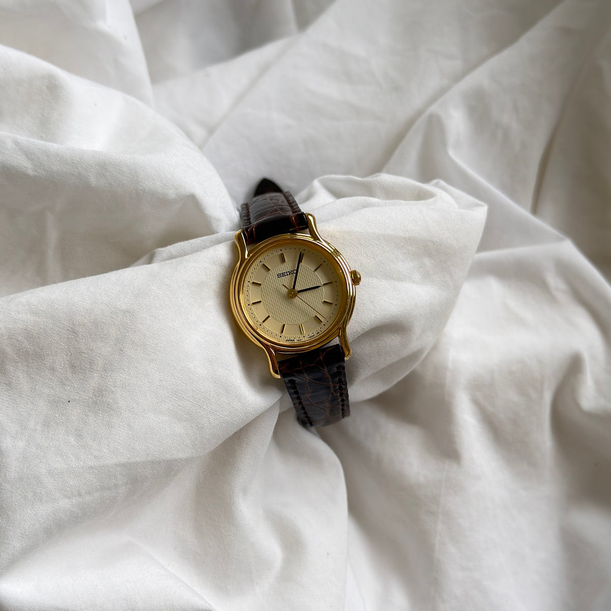 90s Seiko Gold Round Leather Watch