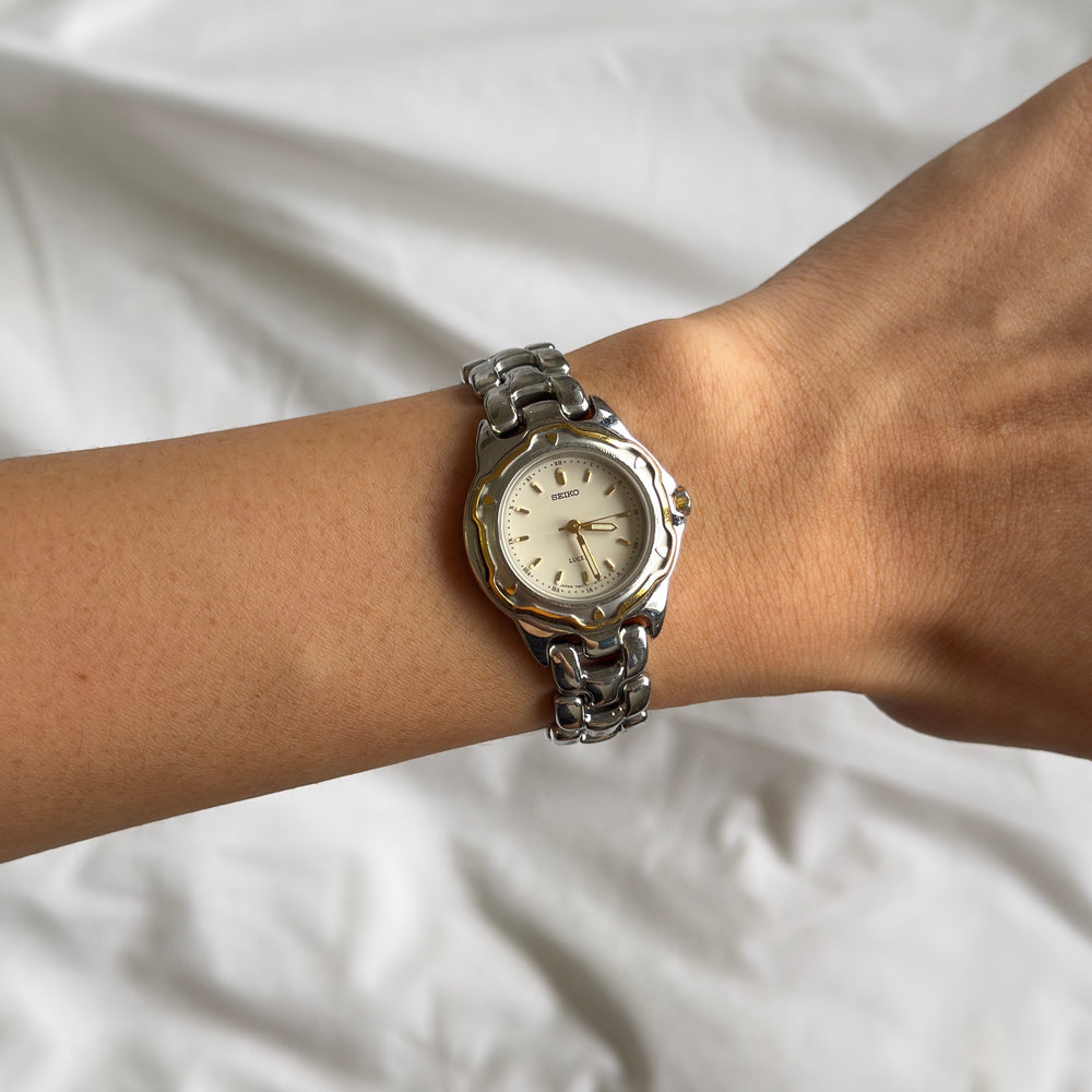 90s Seiko Lucent Duotone Flower Bezel Watch