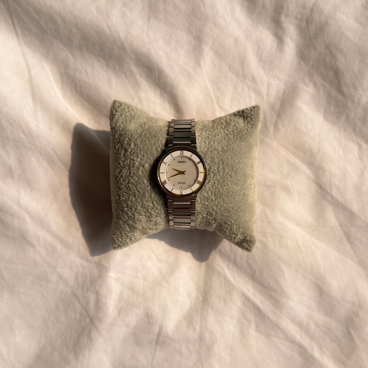 90s Seiko Exceline Shell Dial Roman Numeral Watch