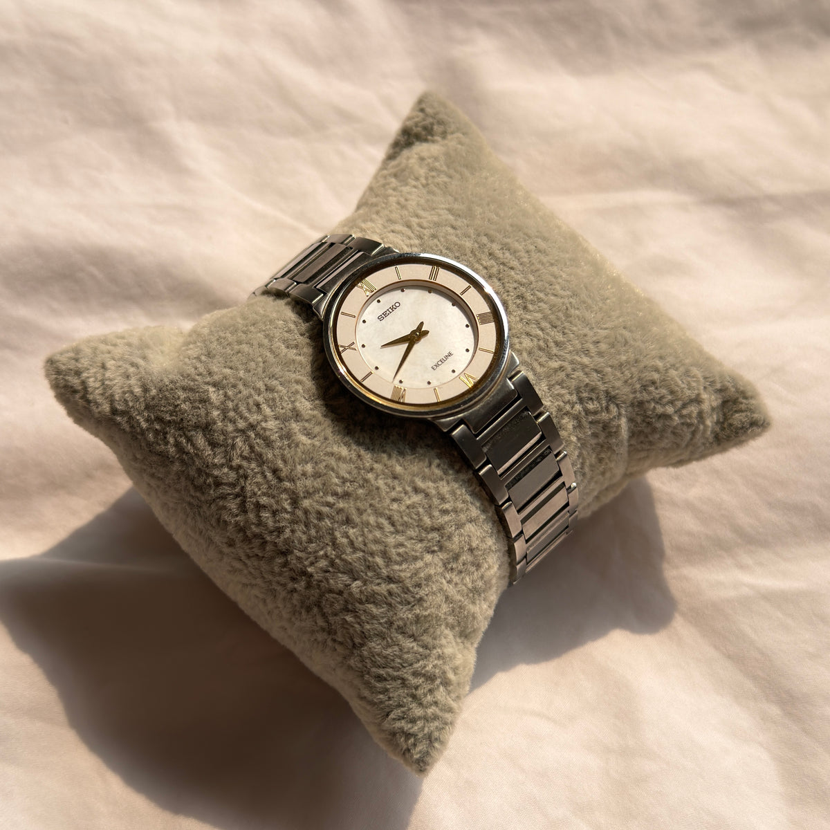 90s Seiko Exceline Shell Dial Roman Numeral Watch