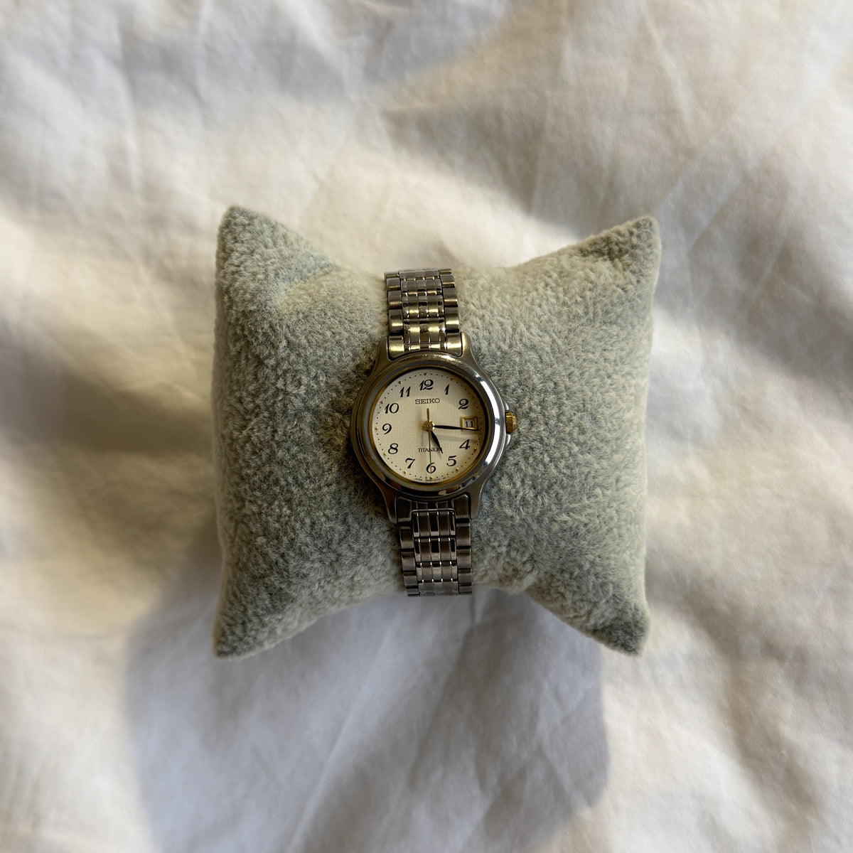 90s Seiko Date Round Watch