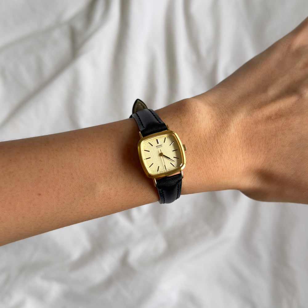 90s Seiko Gold Square Leather Watch